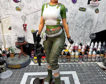 Pin-up de Rebecca Chambers de Resident Evil, impresa en 3D y pintada a mano.