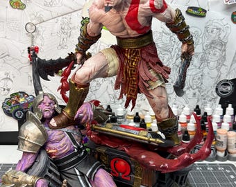 Estatua clásica de Kratos de God of War de resina pintada a medida