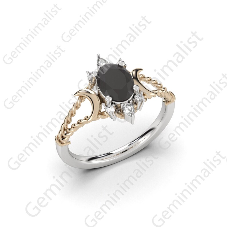 Anillo de compromiso gótico de ónix negro, anillo de la diosa de la triple luna, anillo de bodas gótico de caprichos brujos, anillo de nigromante pagano wiccano, regalo oculto para ella White + Yellow Gold