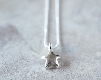 Dainty star choker necklace, Sterling silver tiny star necklace, Minimalist necklace, Delicate friendship necklaces for women Christmas gift