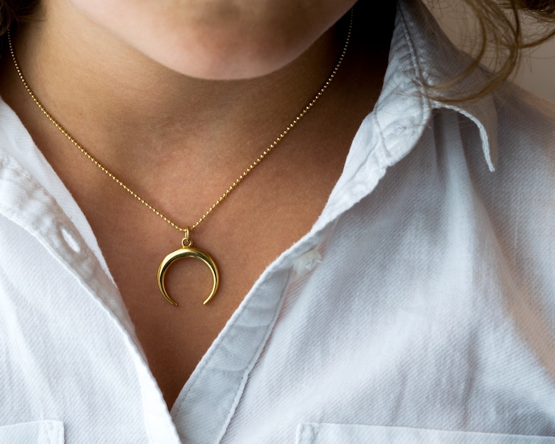 Double horn necklace Gold crescent moon necklace Ccc11b Sister in law gift Crescent moon necklace Gold horn necklace Protection amulet