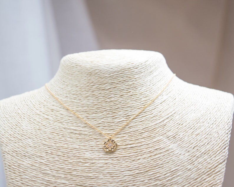 Delicate vintage star necklace Layered star choker necklaces for women Dainty gold coin necklace with cz star Boho medallion pendant