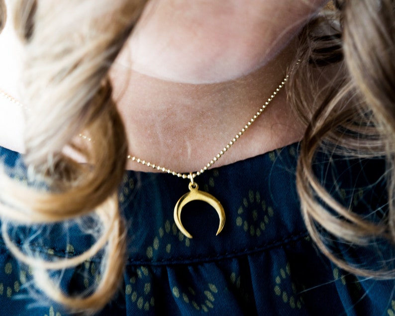 Double horn necklace Gold crescent moon necklace Ccc11b Sister in law gift Crescent moon necklace Gold horn necklace Protection amulet