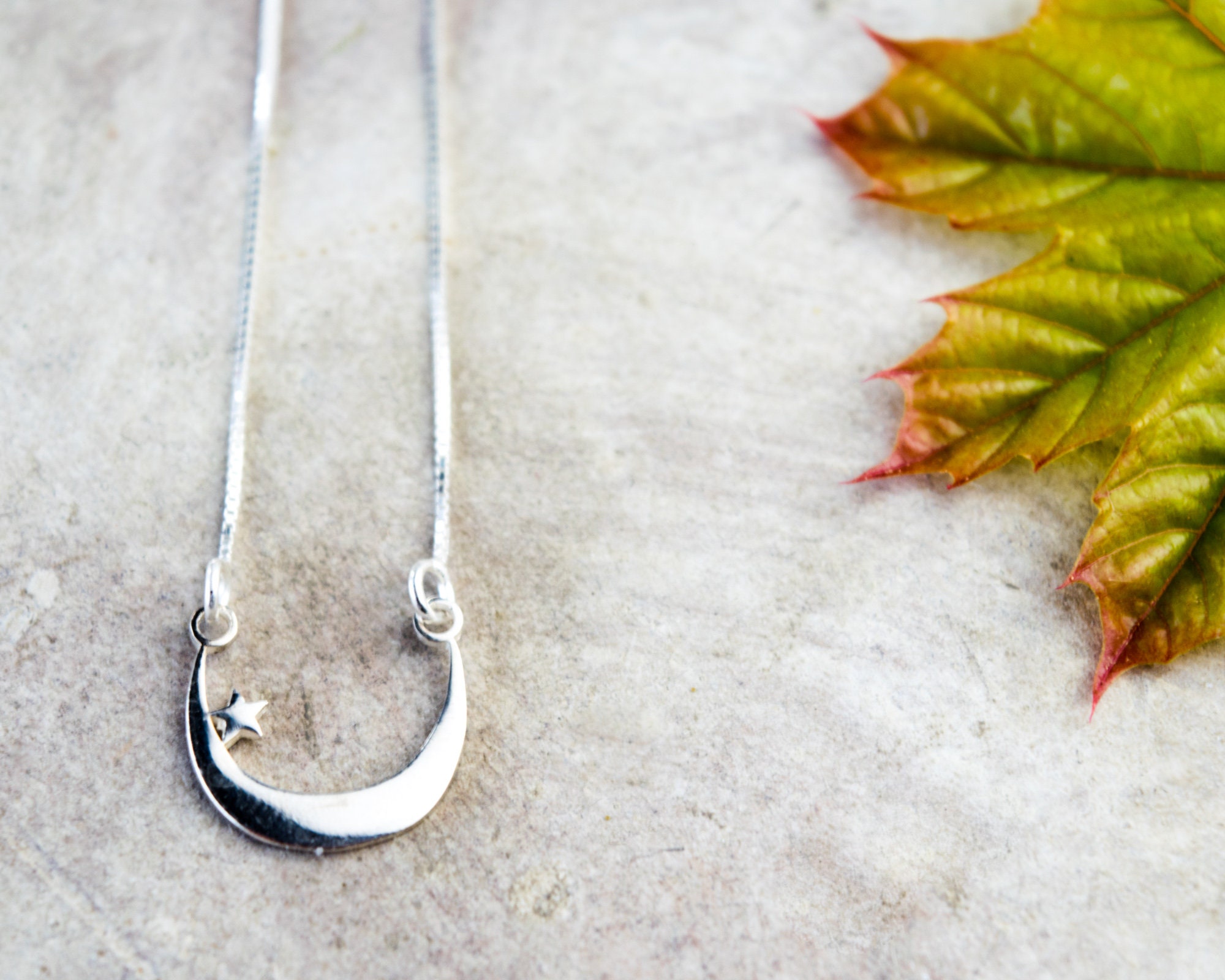 Yheakne Collana con ciondolo a forma di stella, stile bohémien, a forma di luna e stella, in argento, con ciondolo a forma di cuore, stile vintage, per donne e ragazze