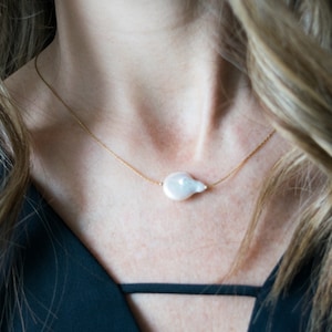 Collar de perlas naturales, collar de gargantilla de perlas Keshi, collar de piedra de nacimiento para mujeres, joyería de perlas rellenas de oro delicado collar de bodas Boho