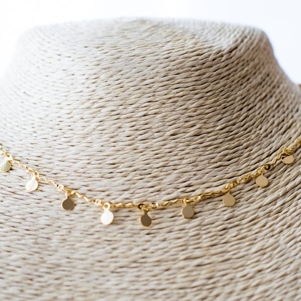 Collier mini pièce d’or délicat, choker minimaliste, collier de disque en couches Boho, collier pendentif pièce d’or, collier choker de charme simple or