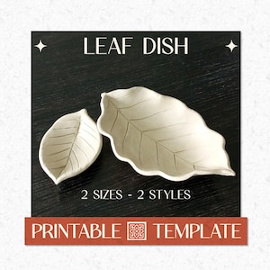Può includere: Due piattini a forma di foglia color bianco sporco con venature visibili. Il testo LEAF DISH è in alto, 2 SIZES - 2 STYLES al centro e PRINTABLE TEMPLATE in basso. I piattini sono mostrati su uno sfondo scuro con venature del legno.