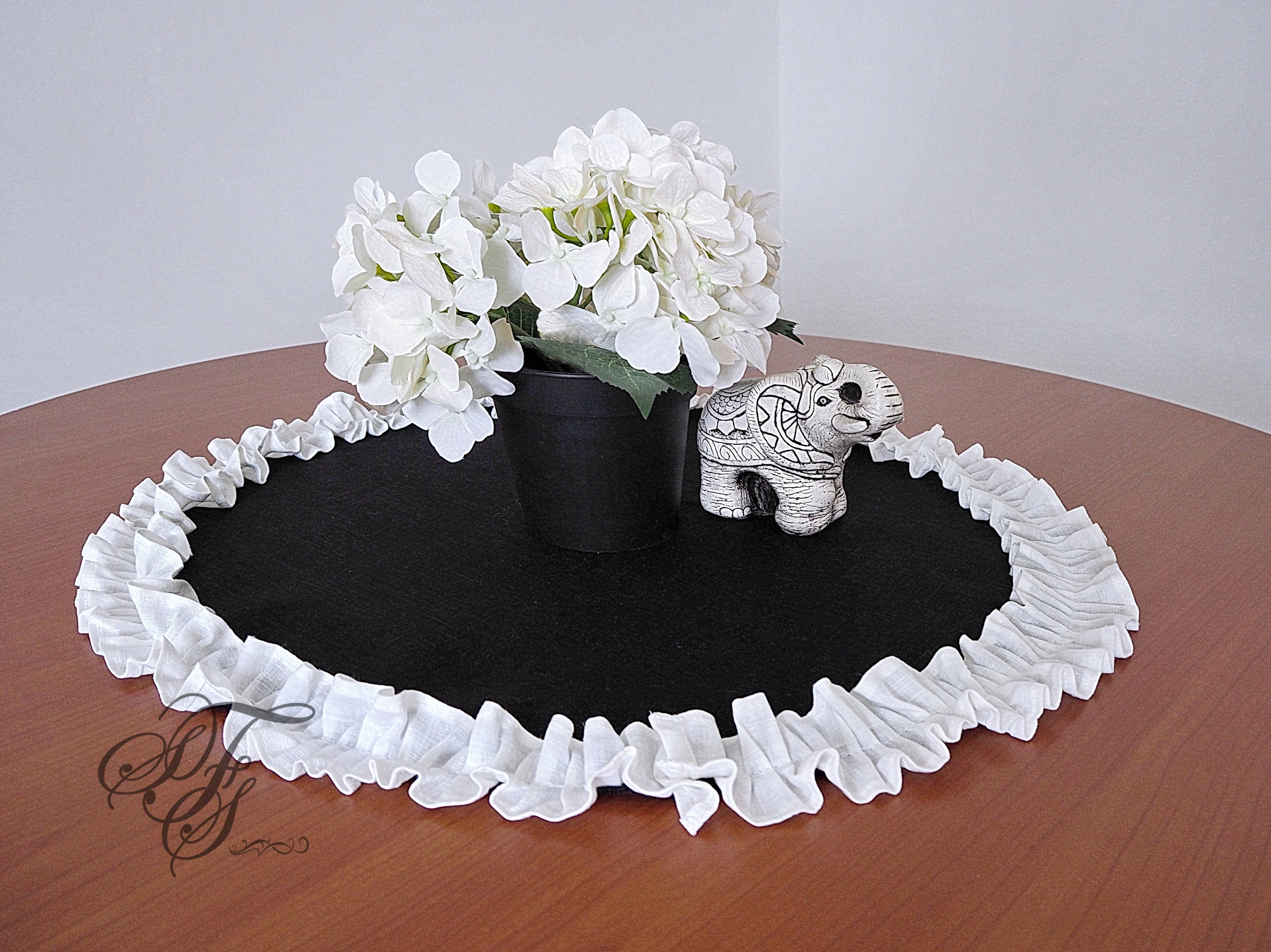 Linen round ruffled placemat. Farmhouse placemat. Linen rustic Etsy