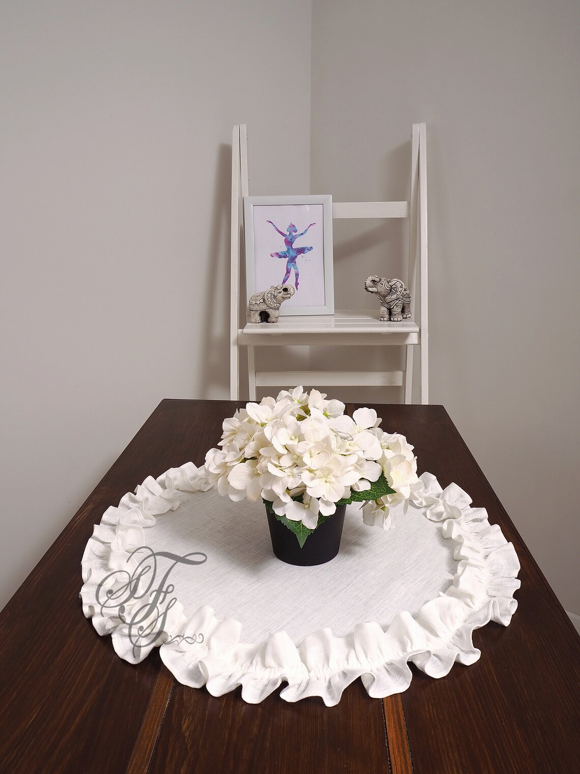 Linen round ruffled placemat. Farmhouse placemat. Linen rustic Etsy