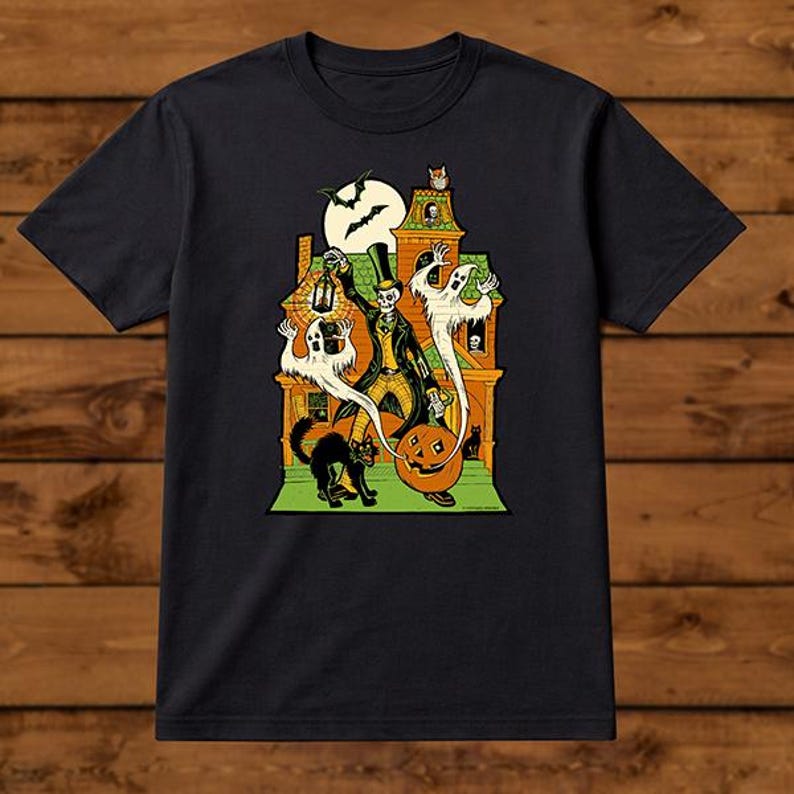 Haunted House T-Shirt – Spooky Skeleton & Ghosts – Unisex Green Short Sleeve 100% Soft Cotton – Professionally Screen Printed immagine 4