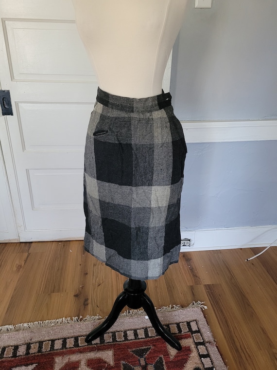 1960s Vintage Black Plaid Wool Pencil Skirt Gem