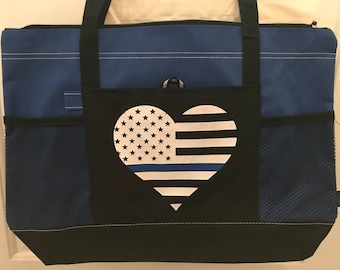 Au dos le sac cabas bleu