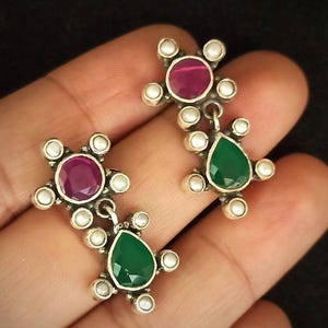 Boucles d&#39;oreilles tribales faites main en argent 925 : pendentifs indiens en zircon