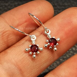 Natural Garnet Drop Earrings/Handmade Silver 925 Earrings/Natural Garnet Earrings/Gift for her/Earrings For Women/Small Earrings.