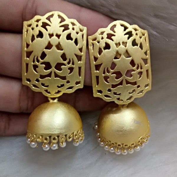 Bollywood jhumkas indiens