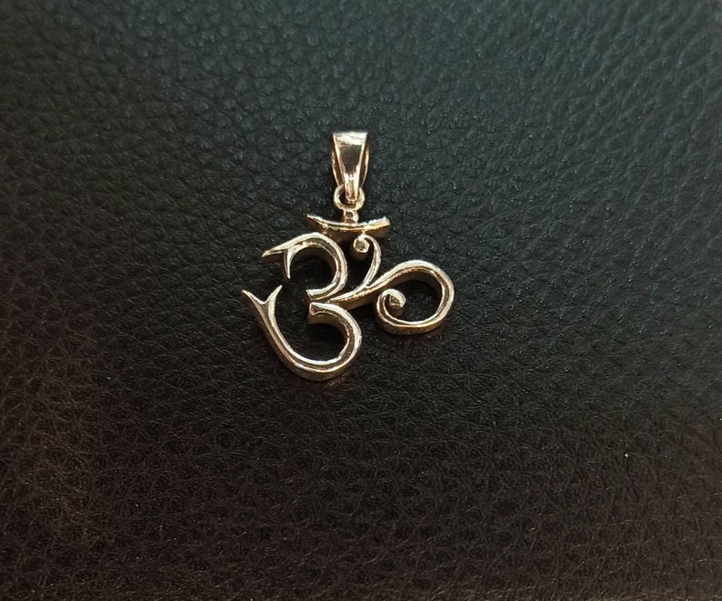 Silver 925 Om Pendant Handmade Silver 925 Om Pendant,