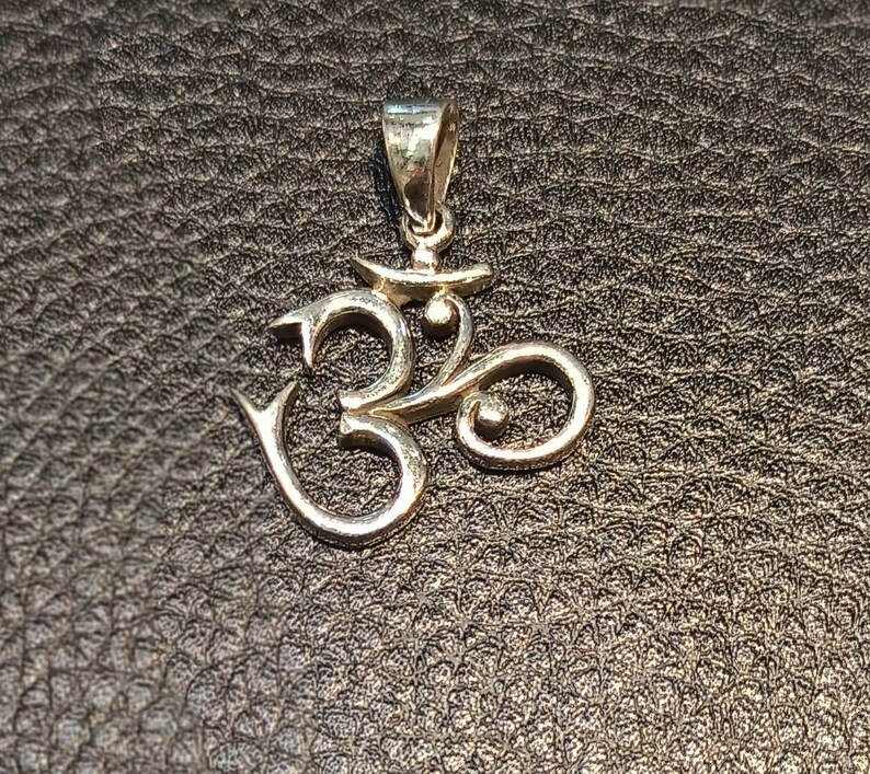 Silver 925 Om Pendant Handmade Silver 925 Om Pendant,