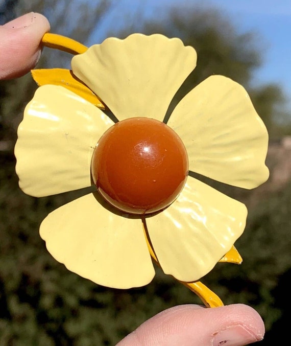 Vintage Enamel Daisy Brooch Antique Flower Pin Est