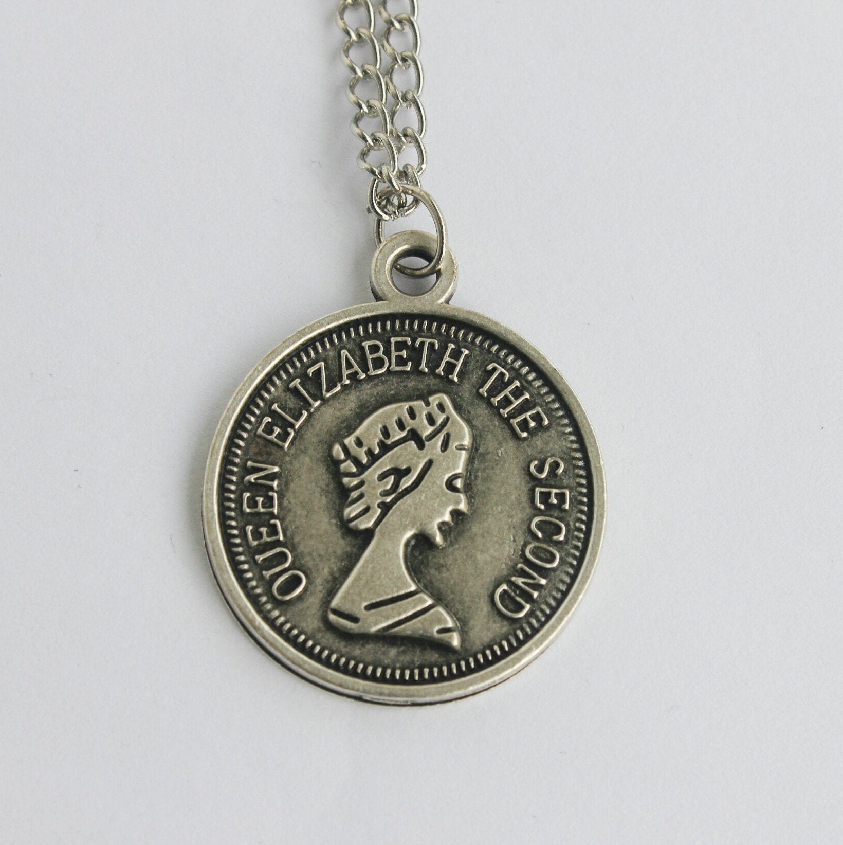 Queen Elizabeth Medallion Elizabeth II Australia 1981 Ancient