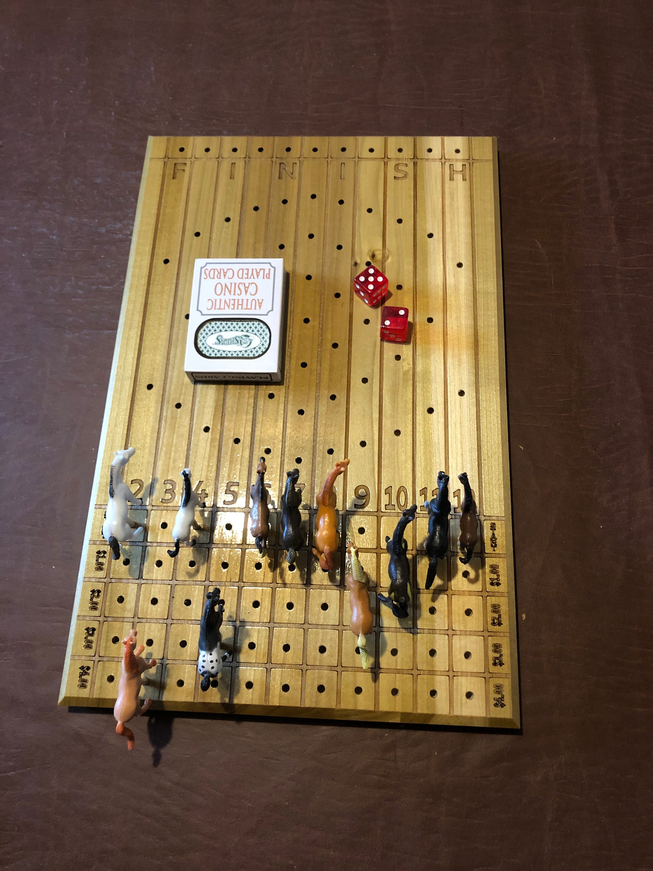 Horse Racing. Dice Game. Pony Pegs.