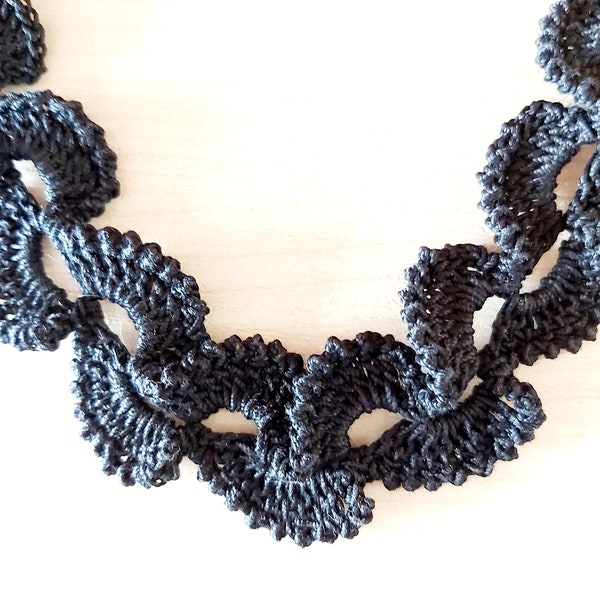 Col en dentelle noire, bordure de style vintage, collier noir au crochet, soies en dentelle noire, choker en dentelle noire, garniture noire pour l’artisanat et la couture