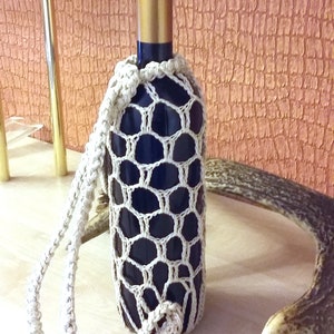 Personalized bottles bag with two long handles is perfect gift for wine lovers