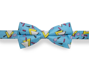 I Heart 80s Silk Bow Tie - The Perfect Gift for all Tie Lovers!