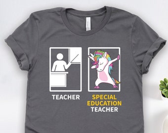 Enseignant d'éducation spécialisée tamponnant des chemises licornes, Chemises d'éducation spécialisée, Cadeaux pour éducation spécialisée, Cadeaux pour enseignement scolaire