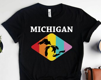 Koszulka retro Michigan Great Lakes, sztuka Michigan, koszulka z mapą stanu Michigan, prezenty z Michigan