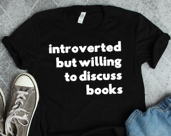 Introvert men villig att diskutera böcker-tröja, boktröjor, läsartröjor, bibliotekarie-tröjor, litteraturtröjor, bokälskare-presenter