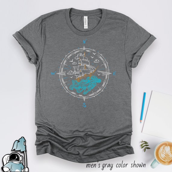 Vintage Compass T-Shirt Gift For Sailing/Boat/Boating Vintage Compass T-Shirt Gift For Sailing/Boat/Boating