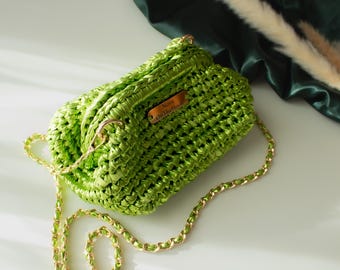 Luna Metallic Clutch
