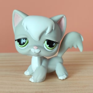 LPS Longhair Cat #954 with star eyes/ Authentic vintage Hasbro Littlest Pet Shop
