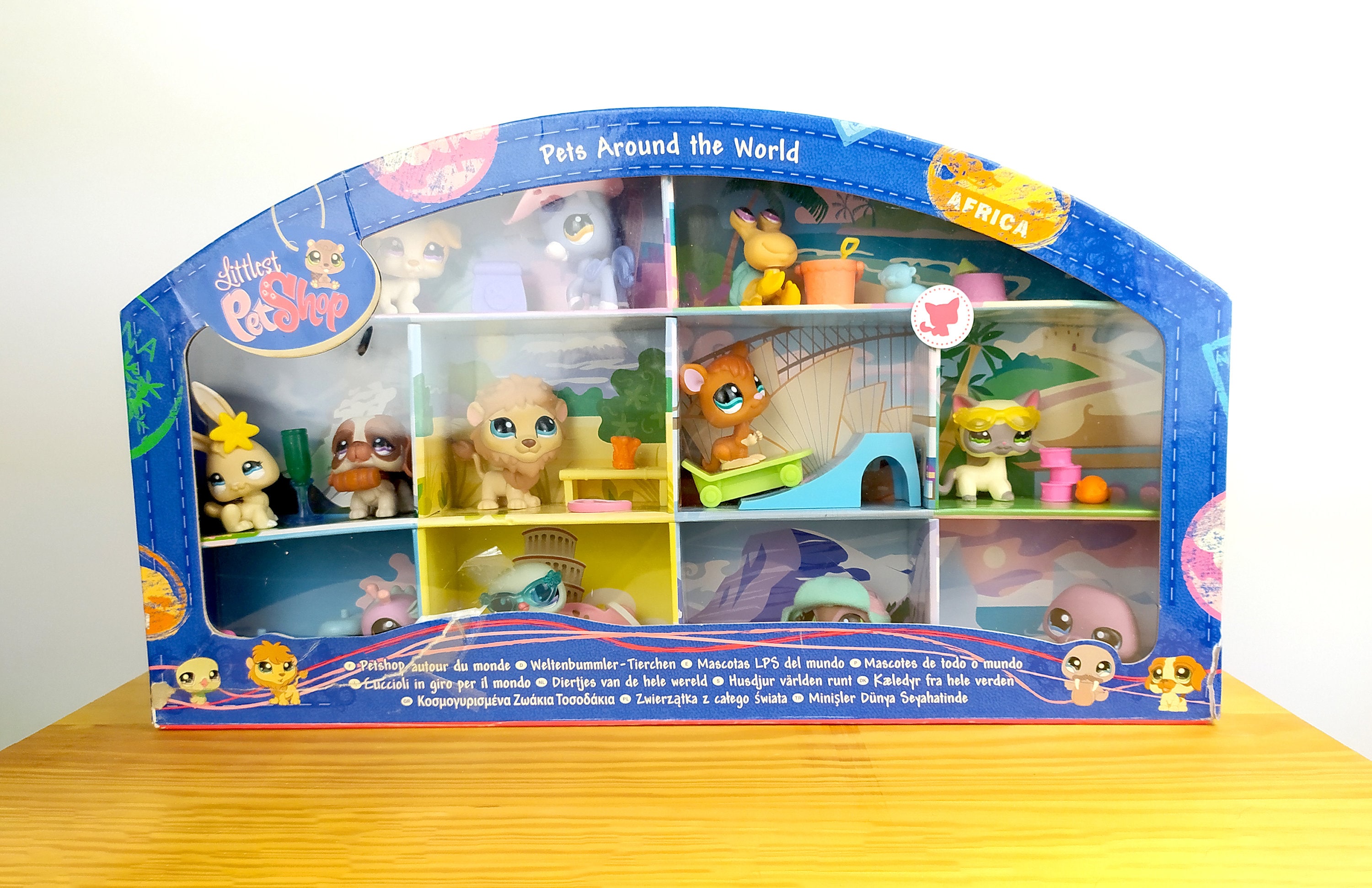 Hasbro Littlest Pet Shop Pets Around The World  