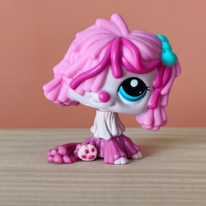 LPS Pale pink Komondor #2487 / Authentic vintage Hasbro Littlest Pet Shop / Collectible Toys