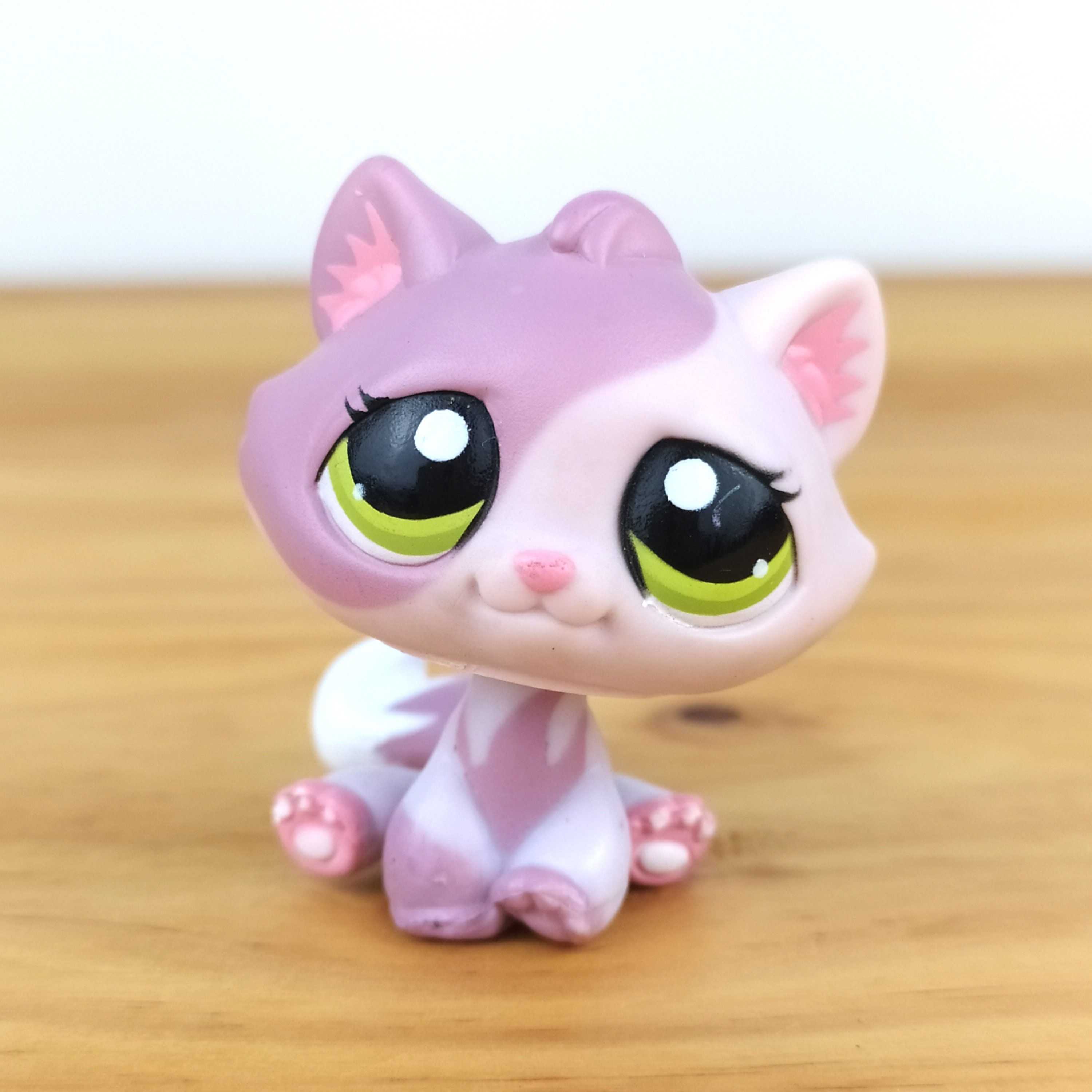 Authentic Original Littlest Pet Shop Cat and Kitten Collection U