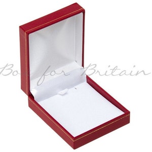 Luxury Leatherette Neclace, Universal Box. 4 Colours Perfect for Engagement Proposal Bithdays. Gifts Box, Jewellery Display Stotrage Case. Red