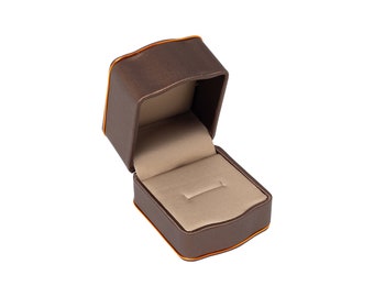 High Quality Luxury Leatherette Ring Boxes with Rose Gold Trim. Perfect for Engagement, Birthdays, Proposals, Diamond Jewellery.