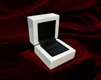 Glossy White Wooden Ring Box: Elegant Jewelry Storage