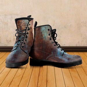 grunge style boots