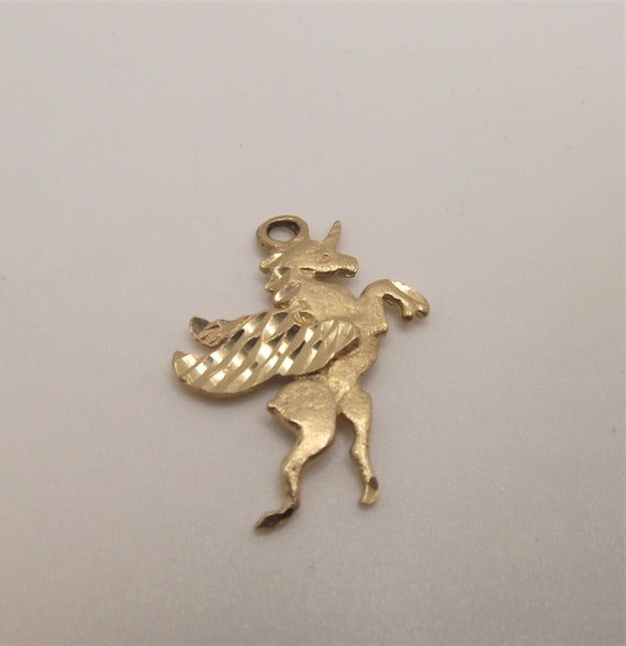 Vintage 10K gold flying unicorn pendant - image 4