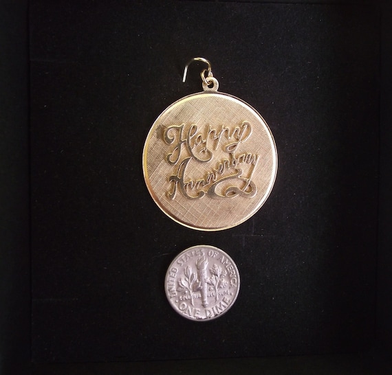 14K Solid Gold Pendant - image 1