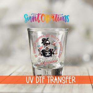 Si vas a ser salado, trae el tequila. Vinilo para vasos de chupito Skeleton Diva. Transferencia Sassy Drinking. Vinilo para utensilios de bar UV DTF. SG924.