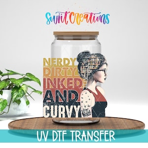 Calcomanía UV DTF para amantes de los libros, nerds, sucios, tatuados y con curvas / UV020