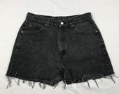 Levi 39 s, Women 39 s, VTG Orange tab ,Distressed, High Waist, Denim Shorts, Size 32