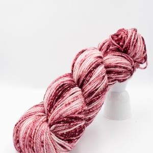 MERINO WOOL HAND DYED color &#39;gradient berry&#39; colorful soft yarn wool mops