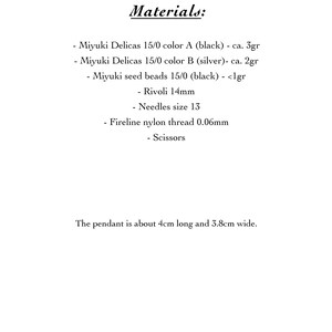 Puede incluir: Lista de materiales para un proyecto de joyer&iacute;a, que incluye cuentas Miyuki Delicas en negro y plata, cuentas de semillas, un cristal Rivoli, agujas, hilo de nylon Fireline y tijeras. El colgante mide aproximadamente 4 cm de largo y 3,8 cm de ancho.