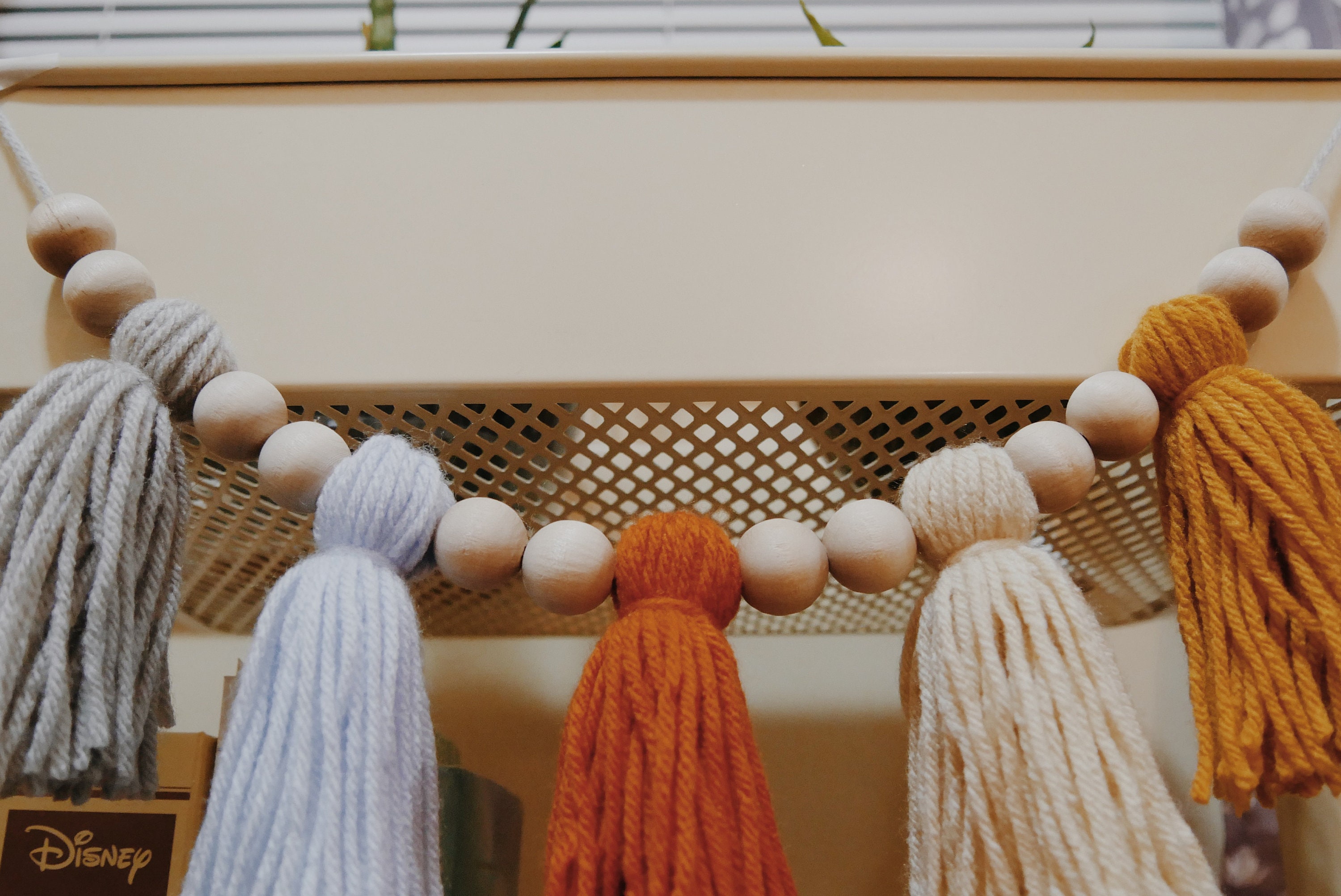Yarn Tassel Garland with Wooden Beads 38 Etsy.de