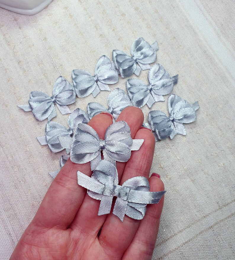 mini ribbon bows for crafts