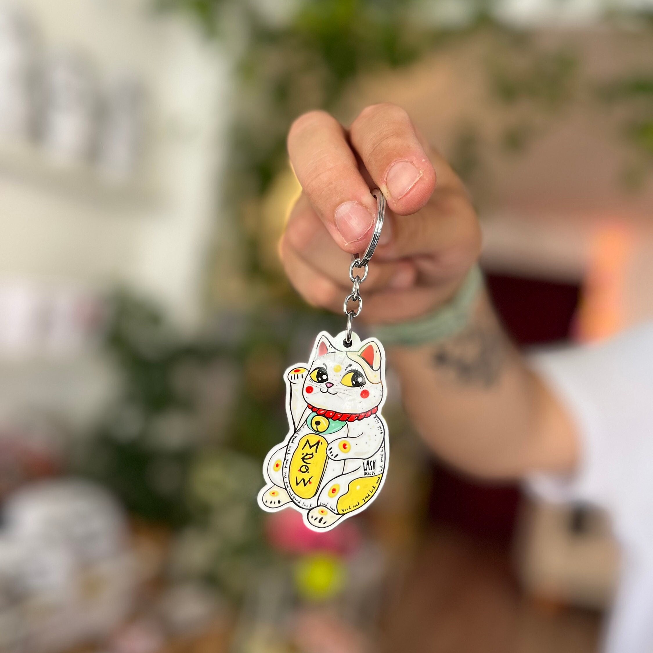 招き猫プリントの木製キーホルダー - Etsy 日本